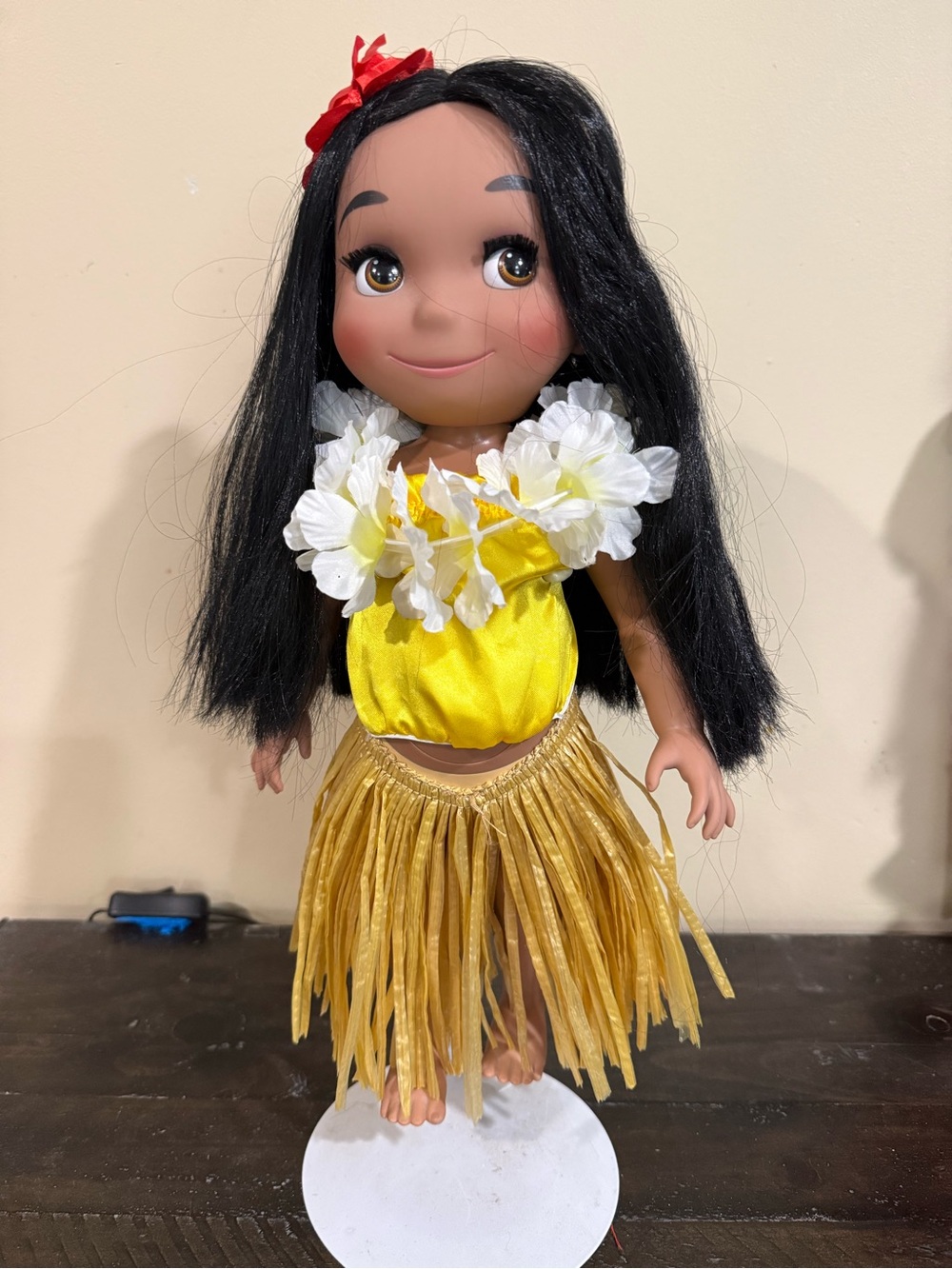 Disney Animators Small World Singing Polynesian Doll